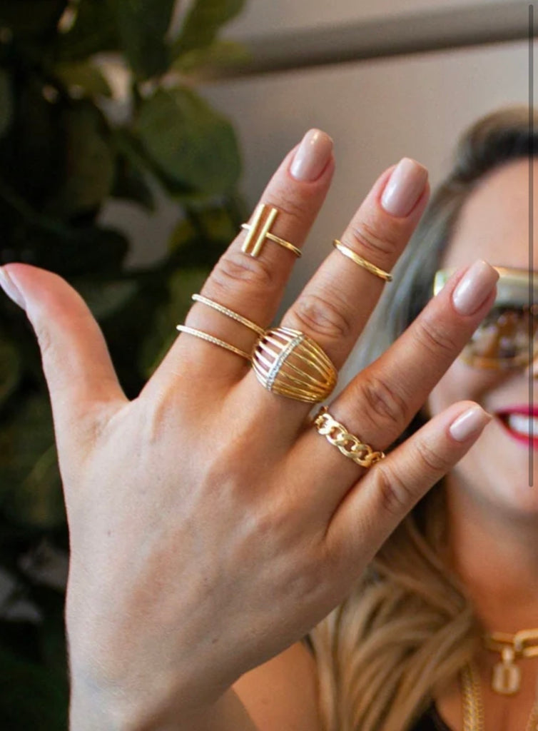 woman wearing 18K Gold filled bar ring as a knuckle ring.