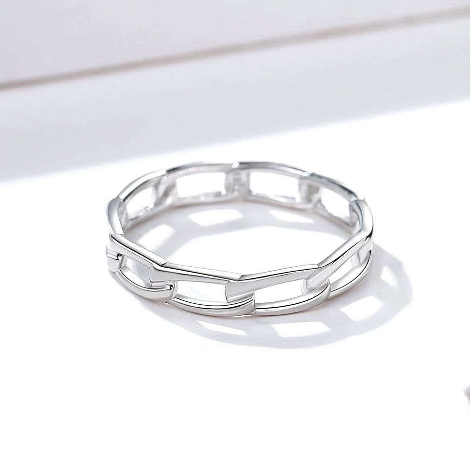 close up of our sterling silver Paperclip Chain Ring lying flat.